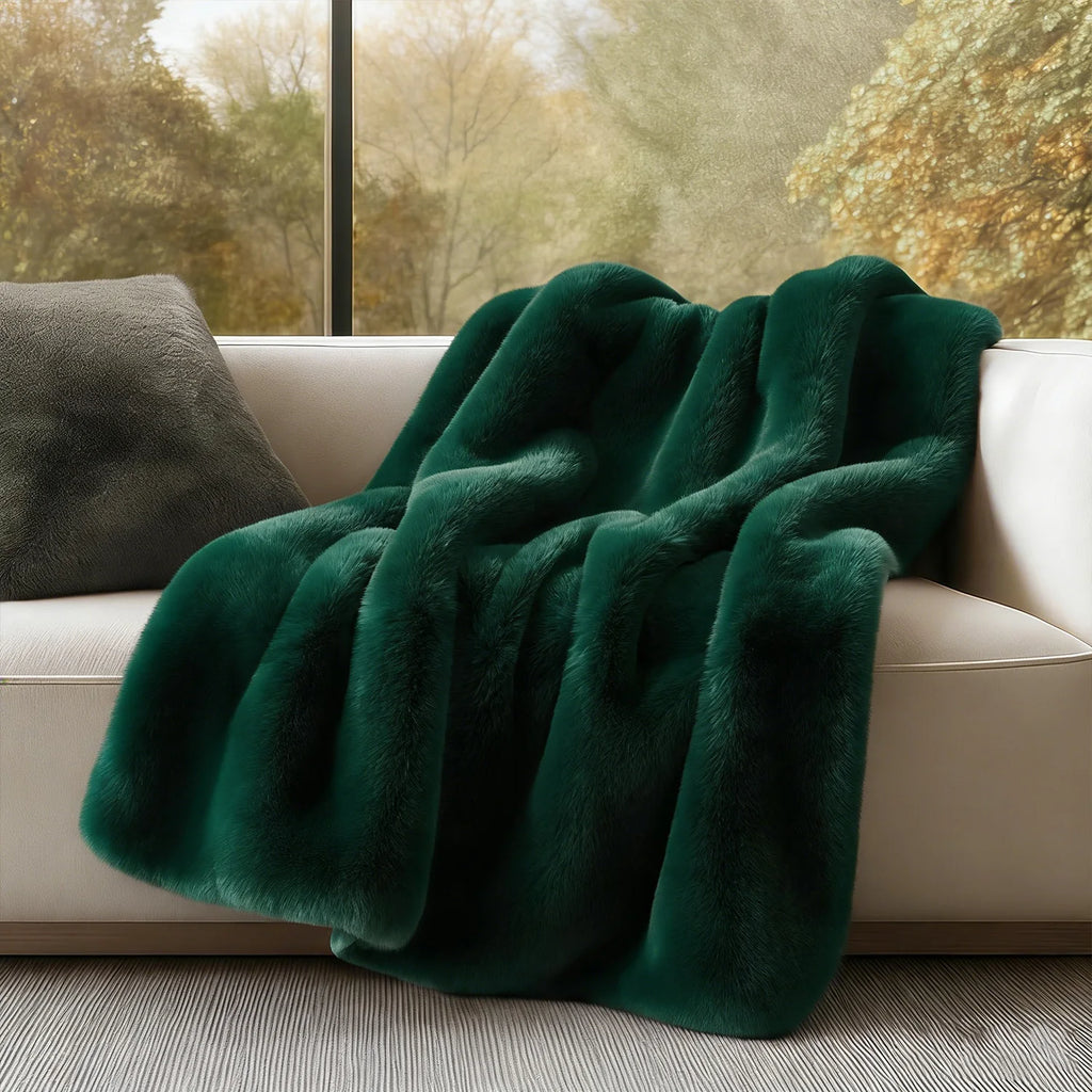1Pc ROSEKIND Faux Fur Rabbit Throw Blanket Warm Fluffy Throw for Couch,Luxury Bedroom,Machine washable,Green