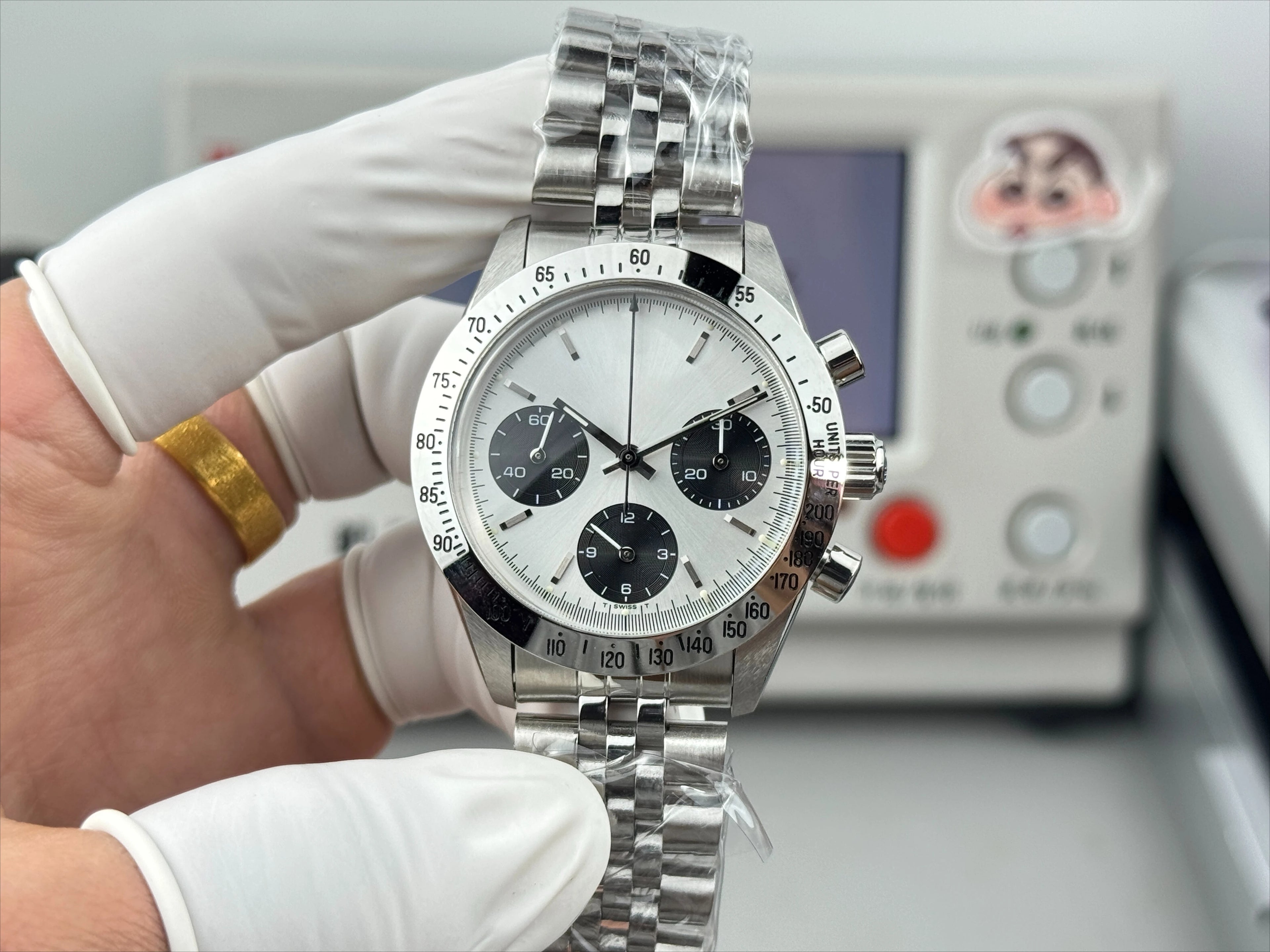 R+ Premium Versatile Watch