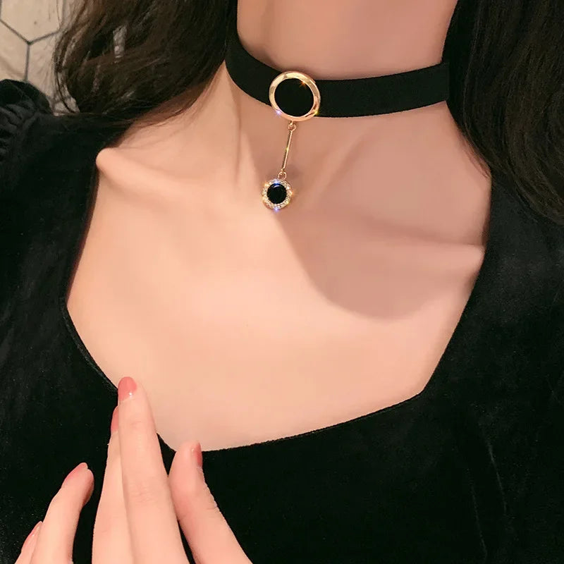 New Simple Hollow Love Heart Pendant Necklace